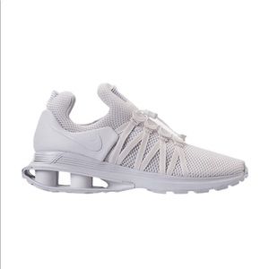 Nike shoe gravity triple white